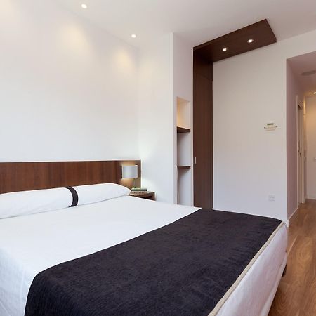 Hotel Olympia Universidades Валенсія Екстер'єр фото