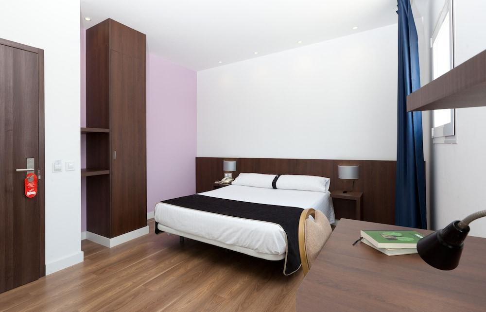 Hotel Olympia Universidades Валенсія Екстер'єр фото