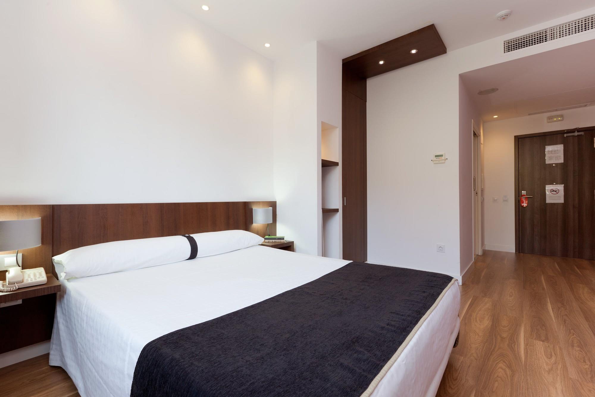 Hotel Olympia Universidades Валенсія Екстер'єр фото