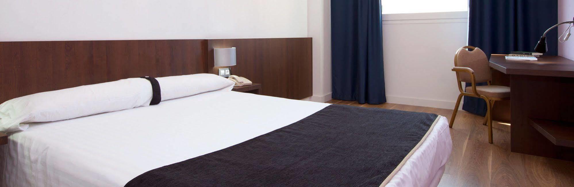 Hotel Olympia Universidades Валенсія Екстер'єр фото